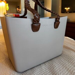 Versa-Tote with woven leather straps